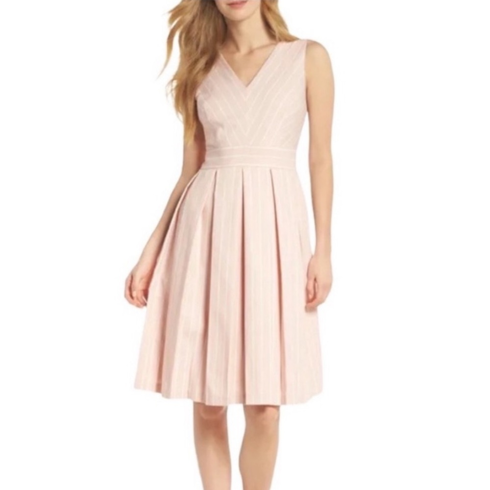 EUC Gal Meets Glam Samantha pink dress, size 4, pockets, bow back, pleated - Picture 5 of 8